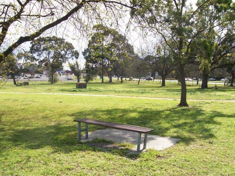  5 Racecourse Road, NOBLE PARK VIC 3174, Noble Park - Thumbnail 5