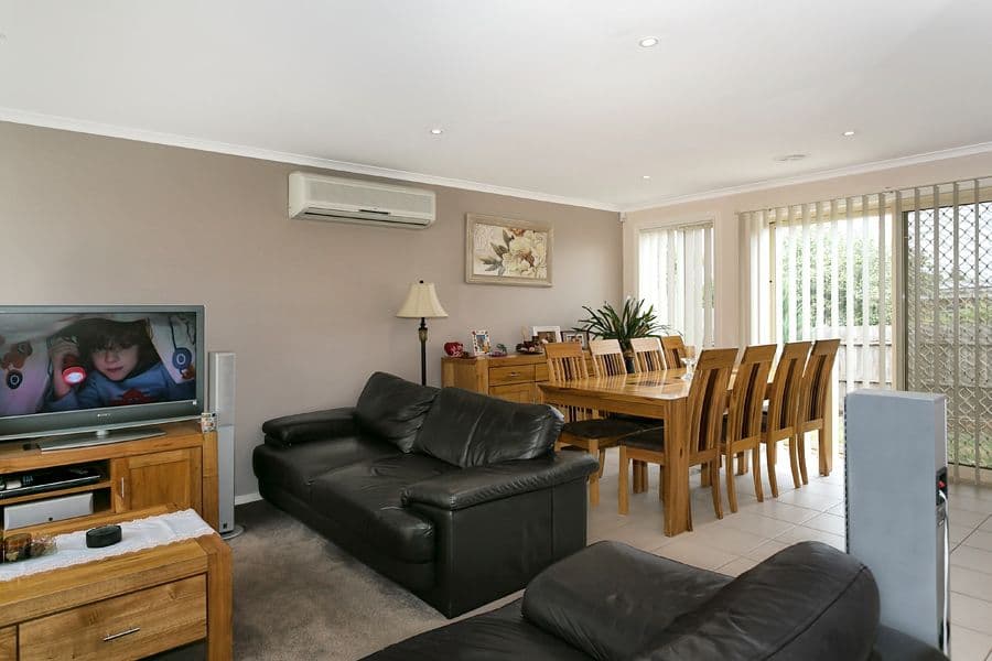 5 Andrew Road, ST ALBANS VIC 3021, St Albans - Thumbnail 3
