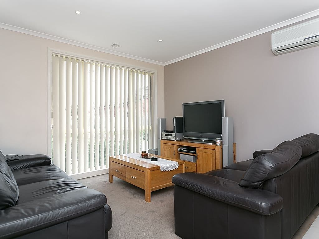 5 Andrew Road, ST ALBANS VIC 3021, St Albans - Thumbnail 4