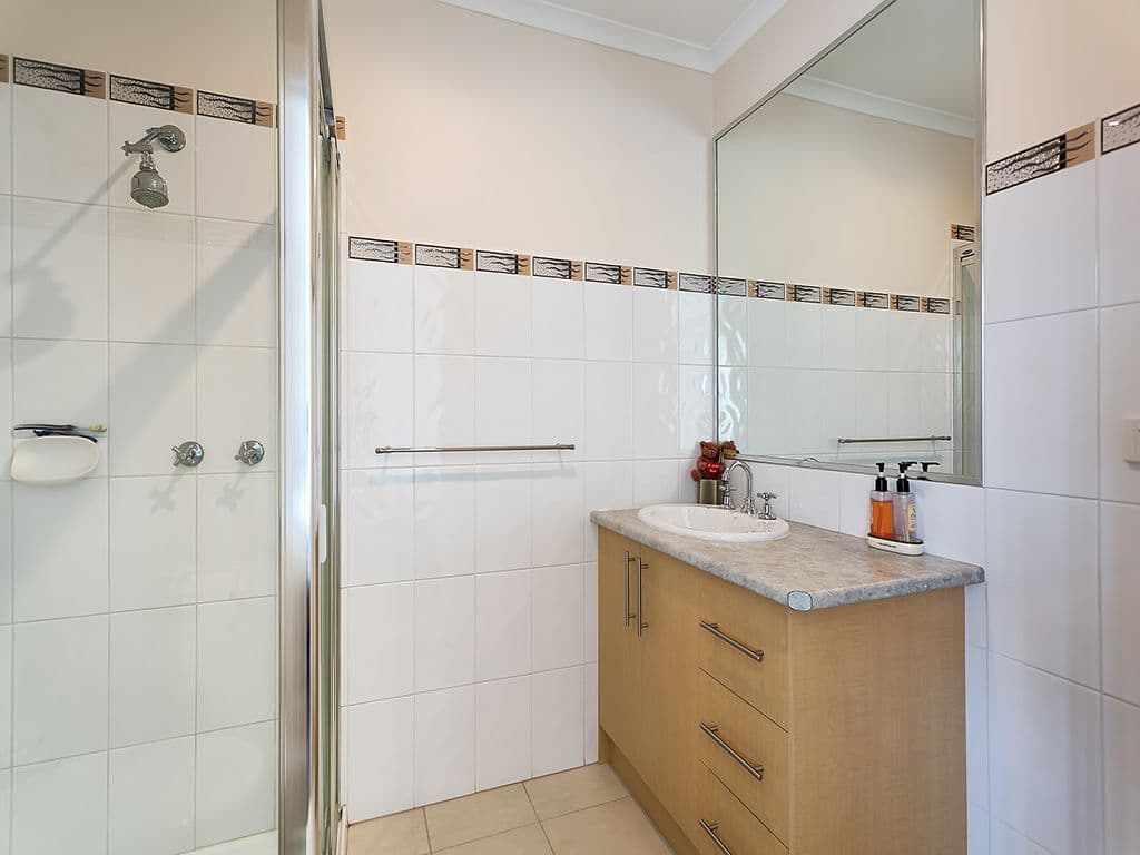 5 Andrew Road, ST ALBANS VIC 3021, St Albans - Thumbnail 8