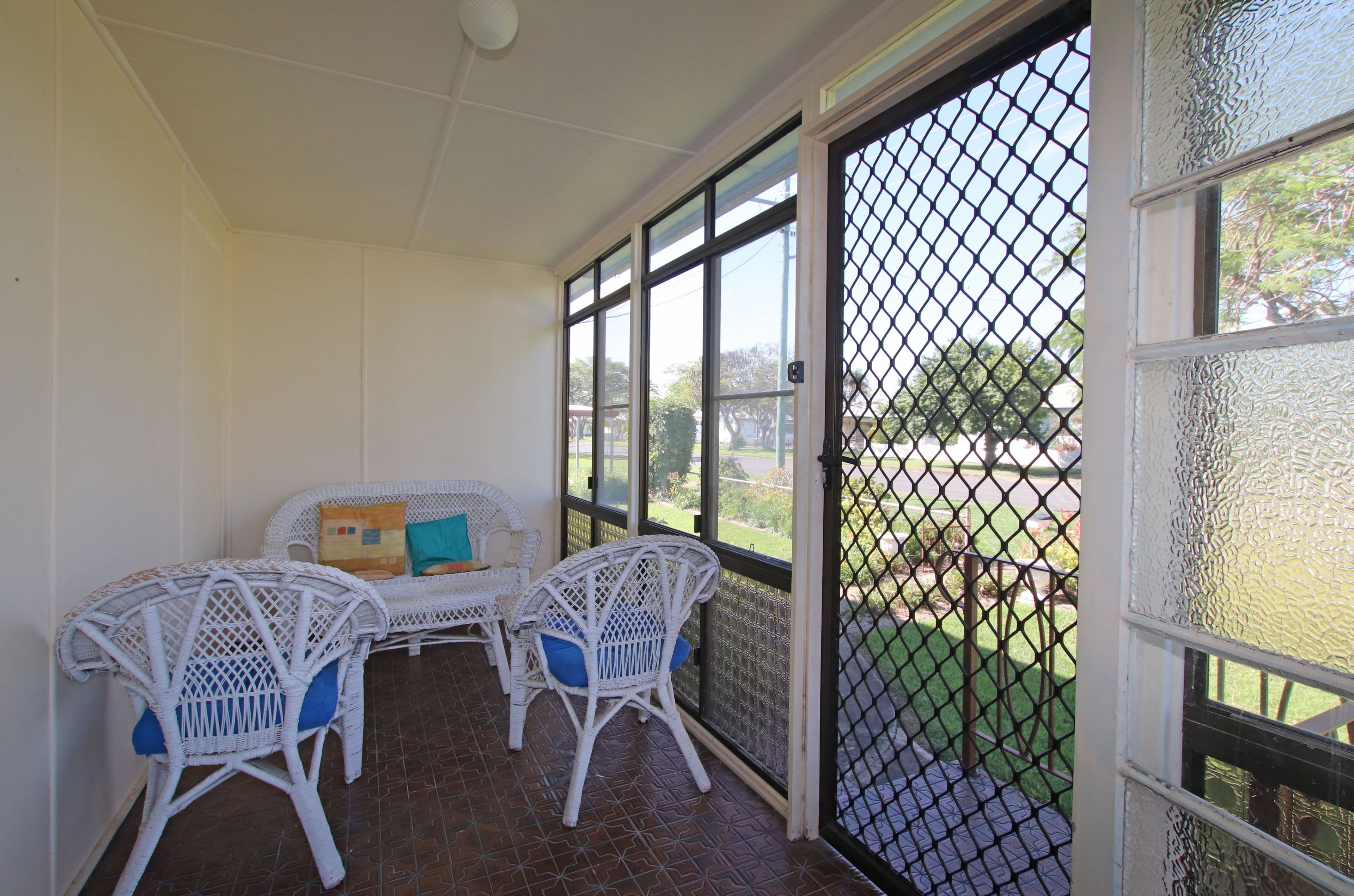 9 Kariboe Street, Biloela QLD 4715, Biloela - Thumbnail 6