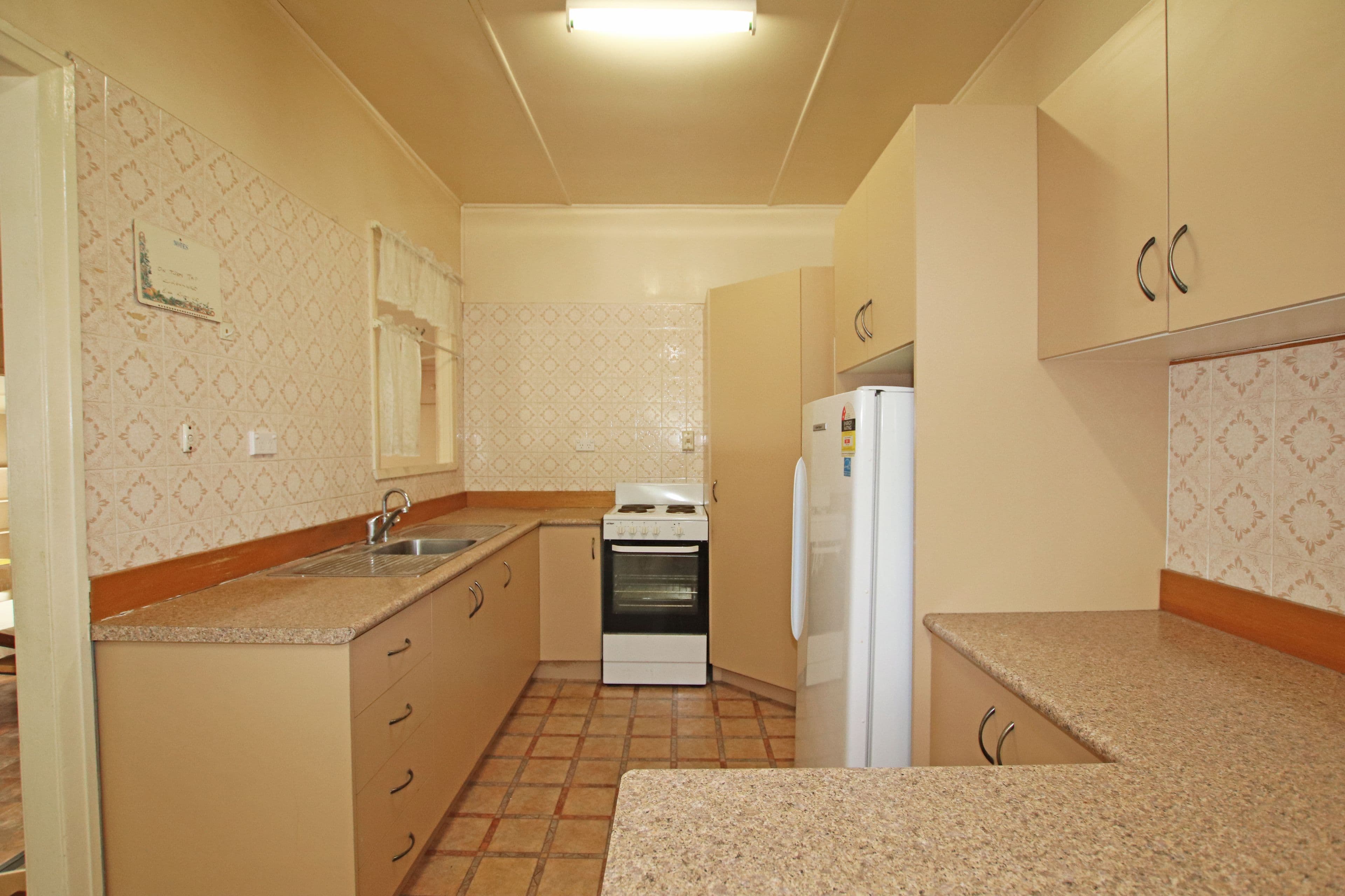 9 Kariboe Street, Biloela QLD 4715, Biloela - Thumbnail 8