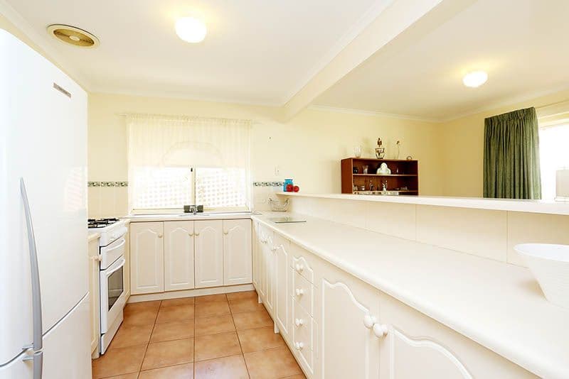 8 Nicholas Court, Craigmore SA 5114, Craigmore - Thumbnail 2
