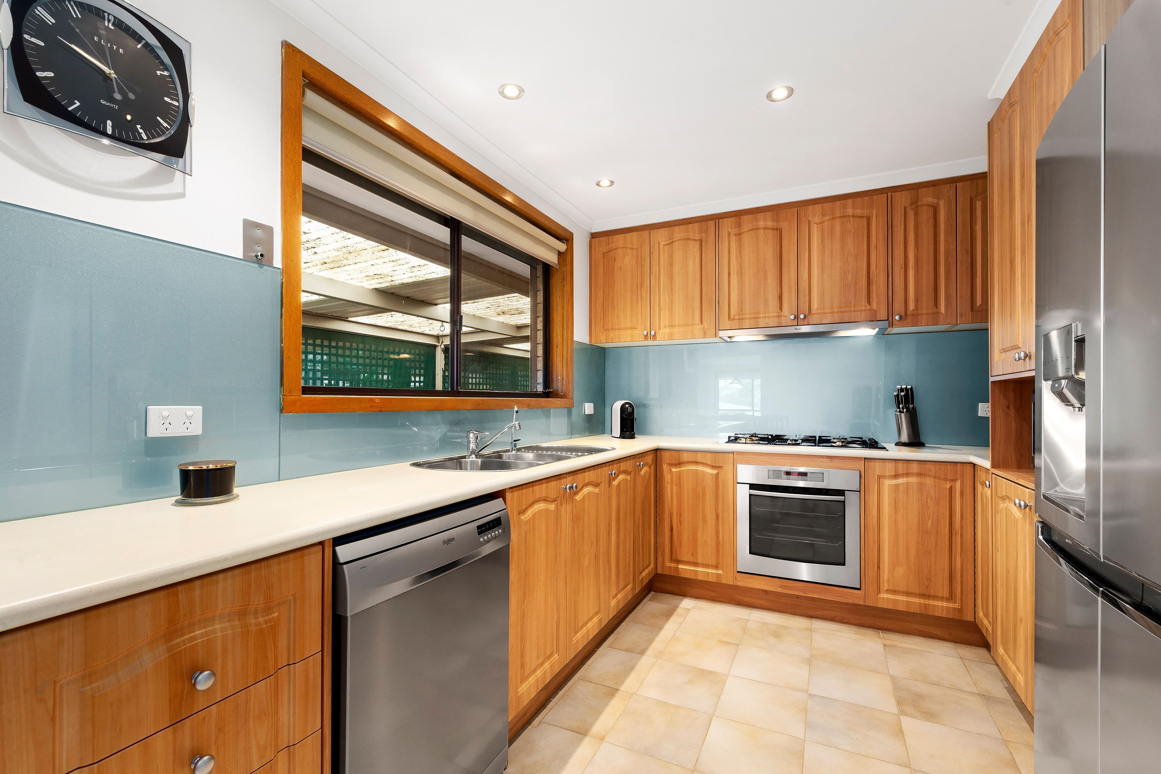 6 Thompson Circuit, Mill Park VIC 3082, Mill Park - Thumbnail 2
