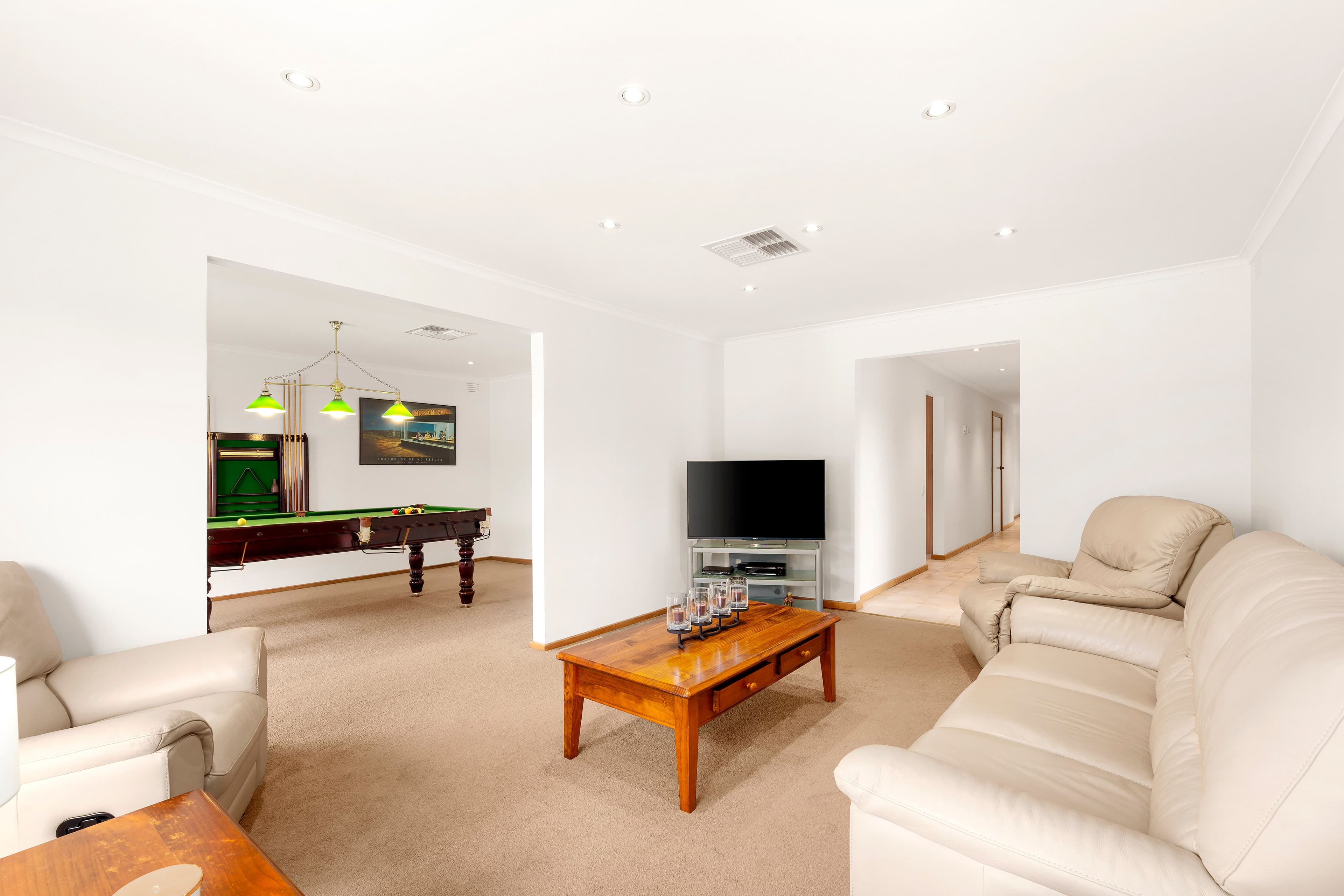 6 Thompson Circuit, Mill Park VIC 3082, Mill Park - Thumbnail 3