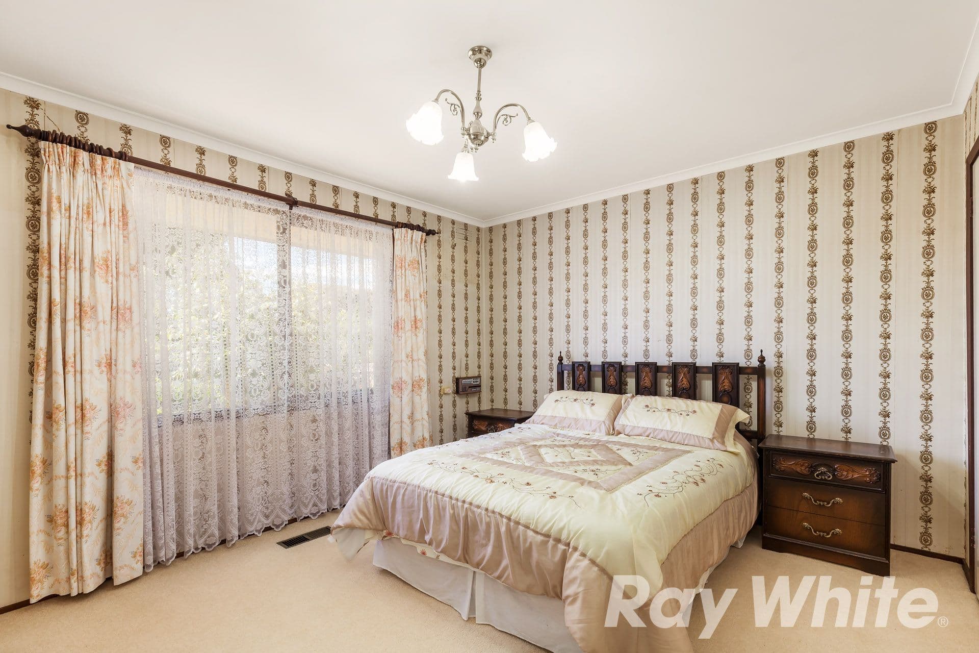 4 Witchwood Crescent, Burwood East VIC 3151, Burwood East - Thumbnail 4