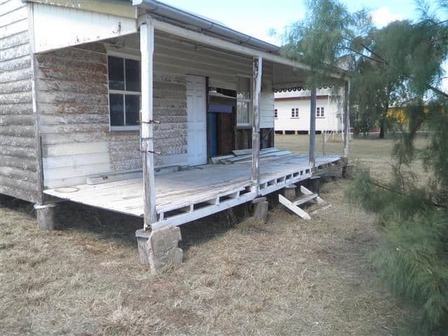 24 Perry Street, YULEBA QLD 4427, Yuleba - Thumbnail 2