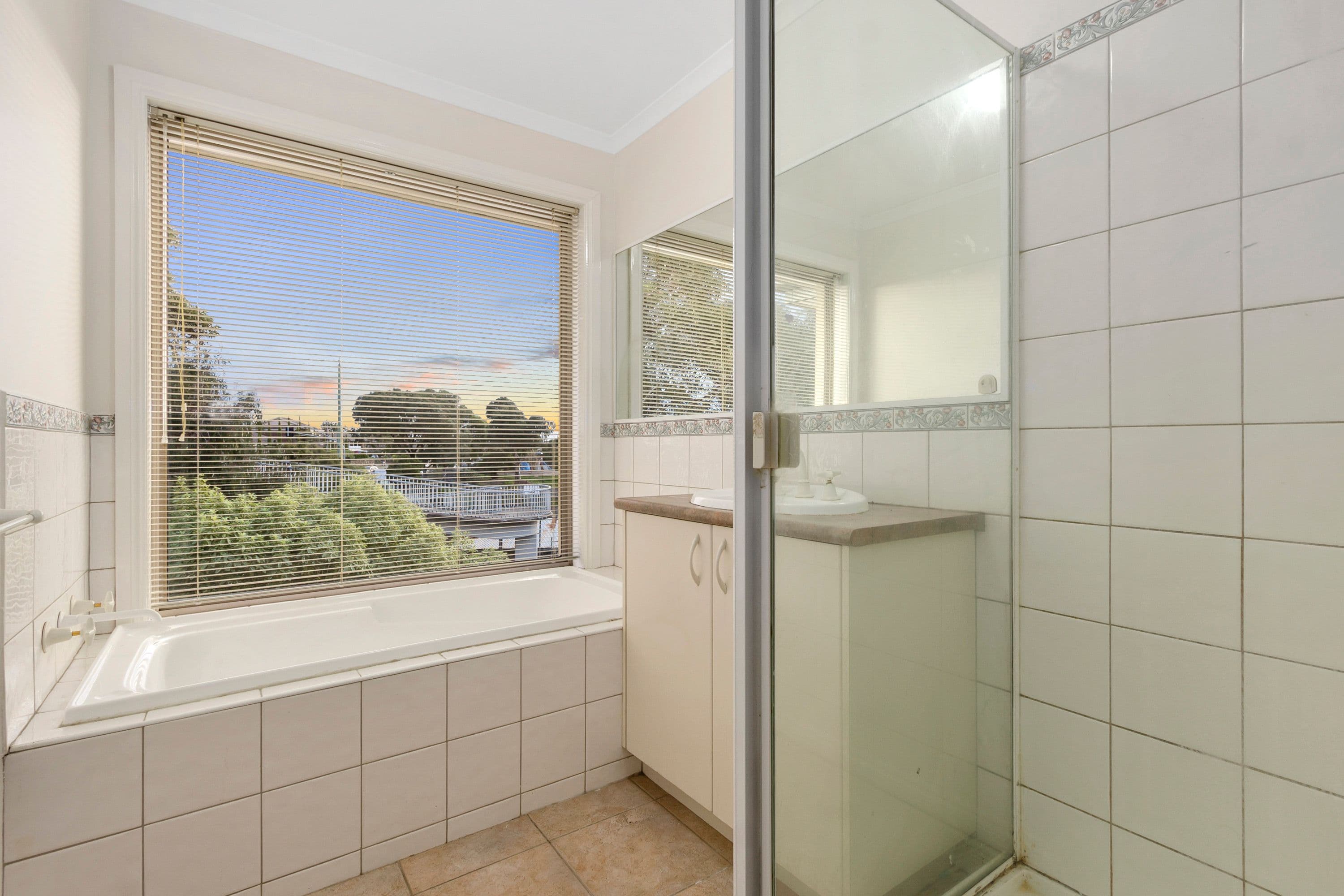 27 Sunrise Crescent, Templestowe Lower VIC 3107, Templestowe Lower - Thumbnail 4