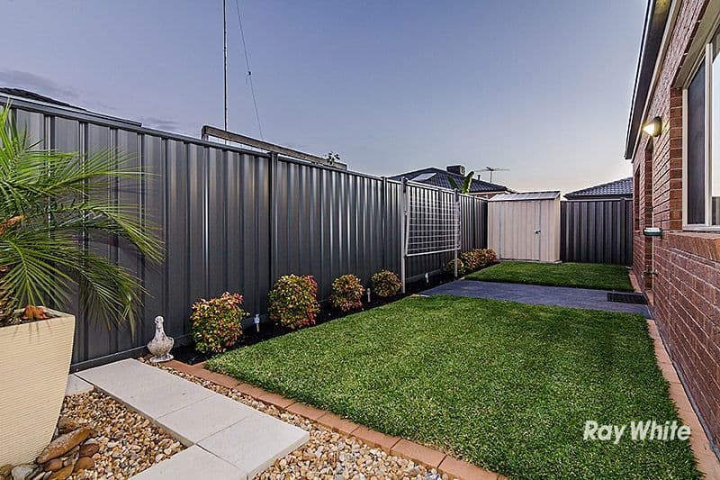 4 Gladiolus Circuit, Cranbourne North VIC 3977, Cranbourne North - Thumbnail 5