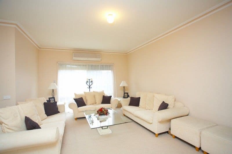 18 Therese Avenue, MOUNT WAVERLEY VIC 3149, Mount Waverley - Thumbnail 2