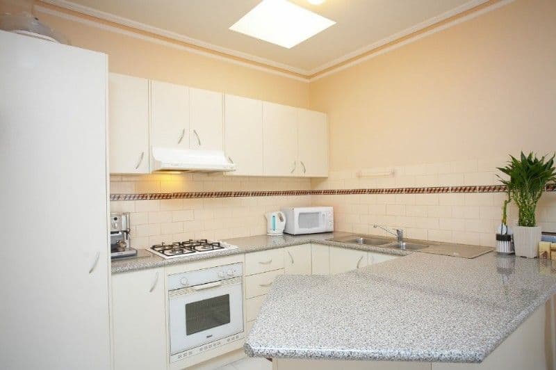 18 Therese Avenue, MOUNT WAVERLEY VIC 3149, Mount Waverley - Thumbnail 3