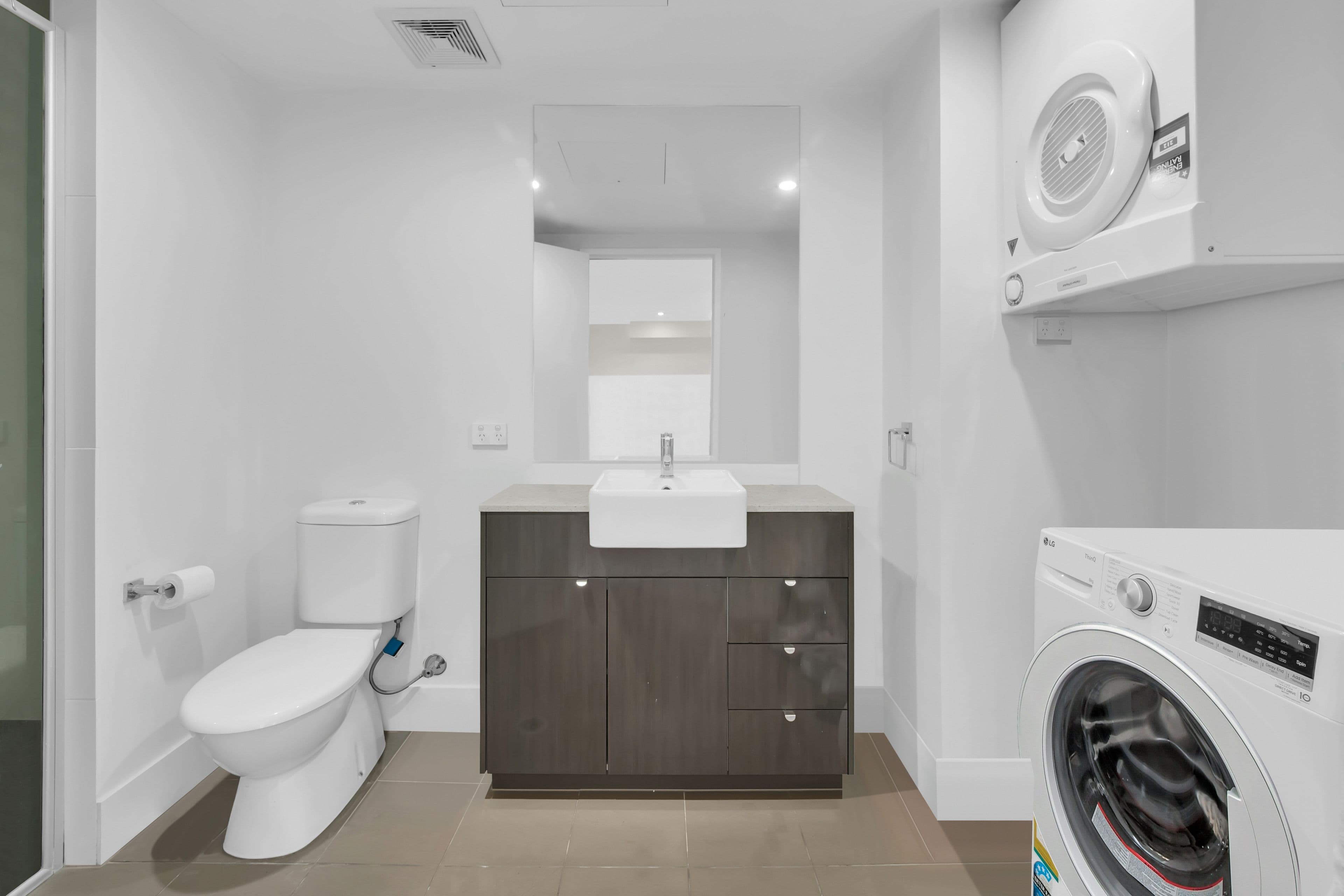 67 Linton Street, Kangaroo Point QLD 4169, Kangaroo Point - Thumbnail 3