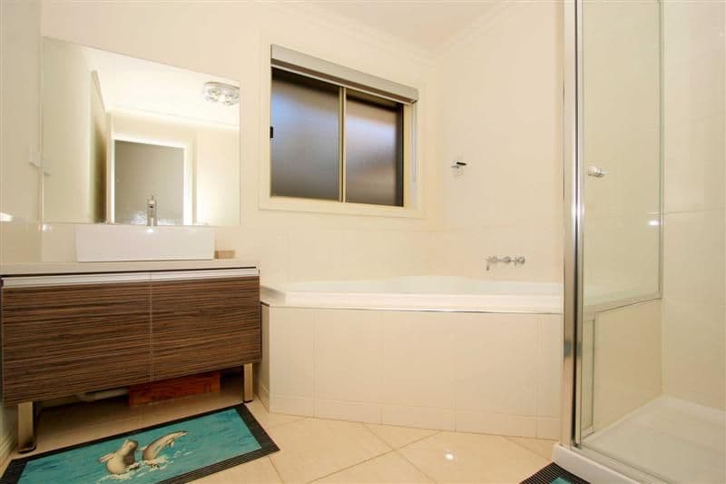 9 Moorland Road, CAIRNLEA VIC 3023, Cairnlea - Thumbnail 8