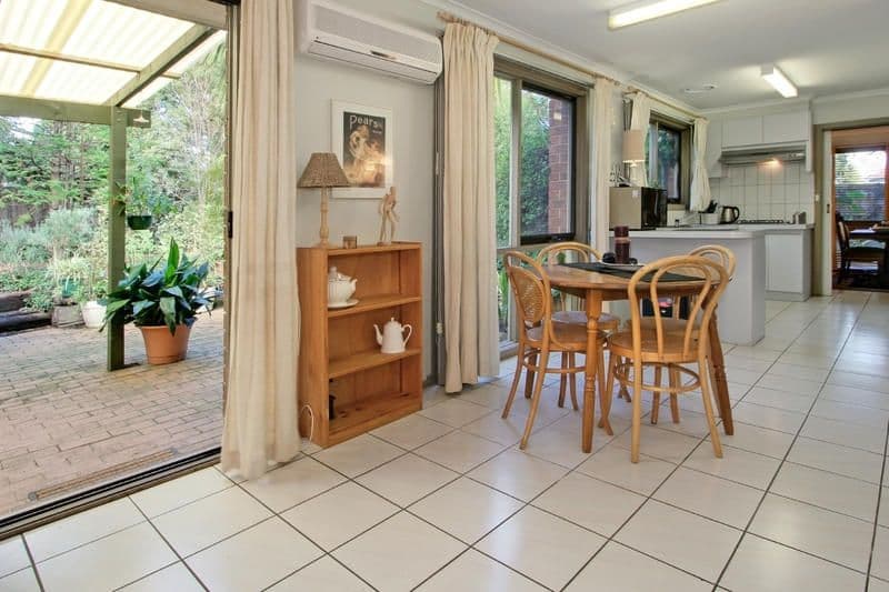 9 Chelmsford Court, FERNTREE GULLY VIC 3156, Ferntree Gully - Thumbnail 3