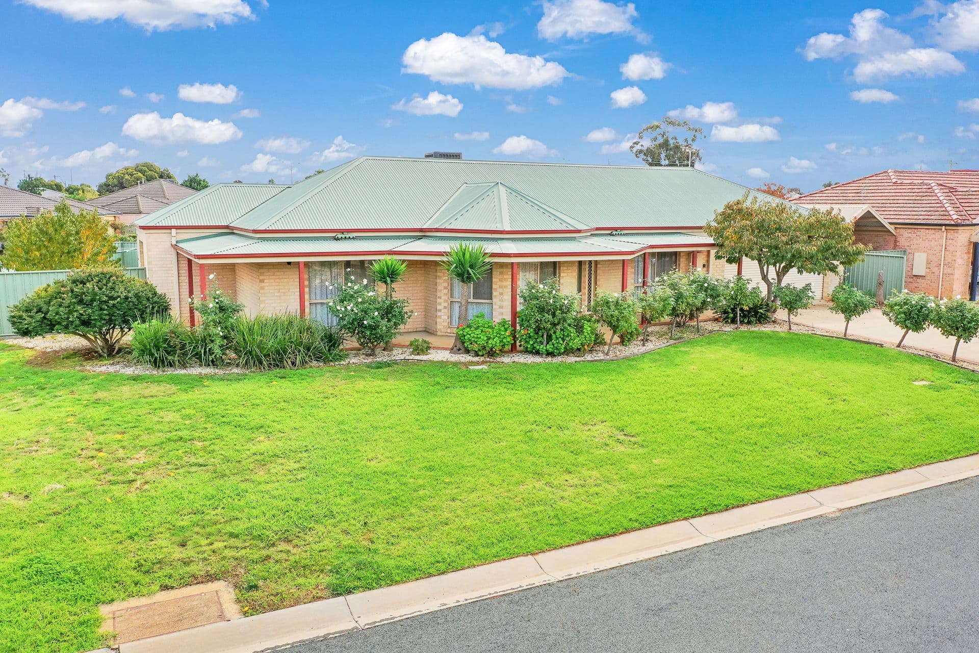9 John Close, Echuca VIC 3564, Echuca - Thumbnail 2
