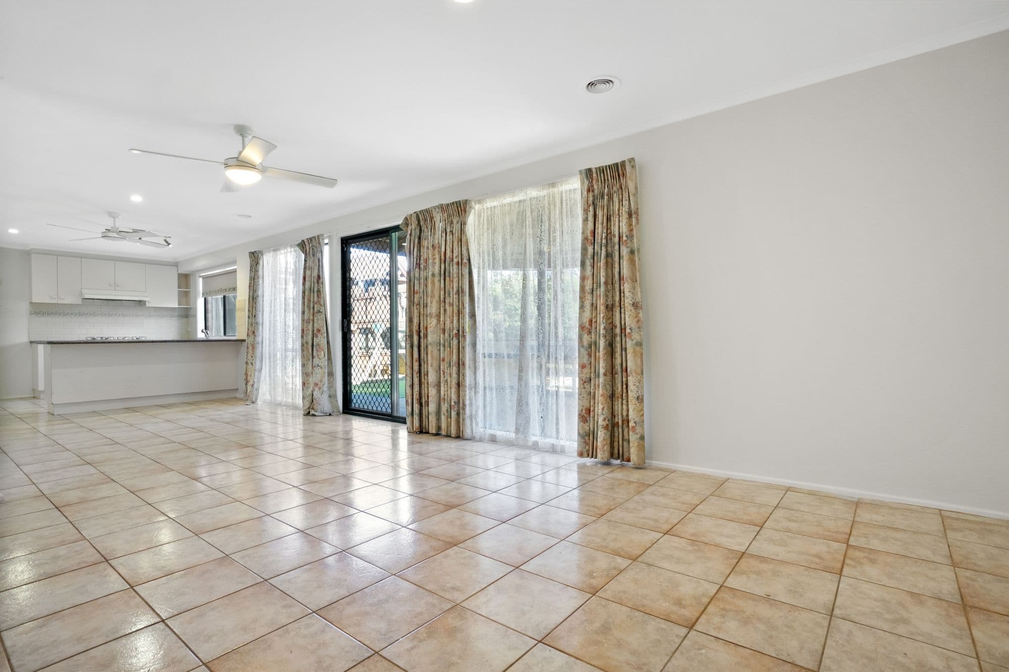 3 Bligh Place, Wyndham Vale VIC 3024, Wyndham Vale - Thumbnail 4