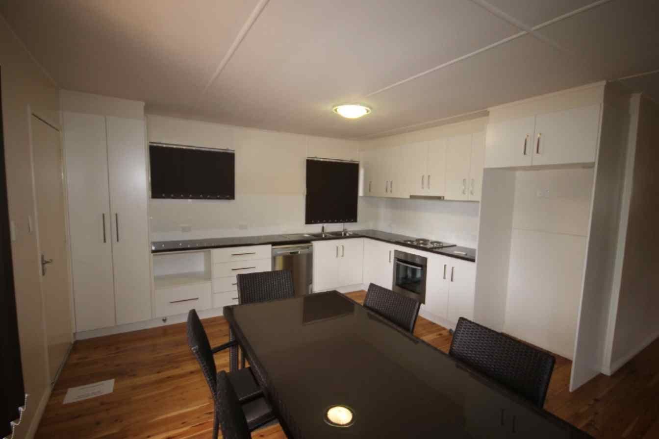 136 Drayton Street, DALBY QLD 4405, Dalby - Thumbnail 2