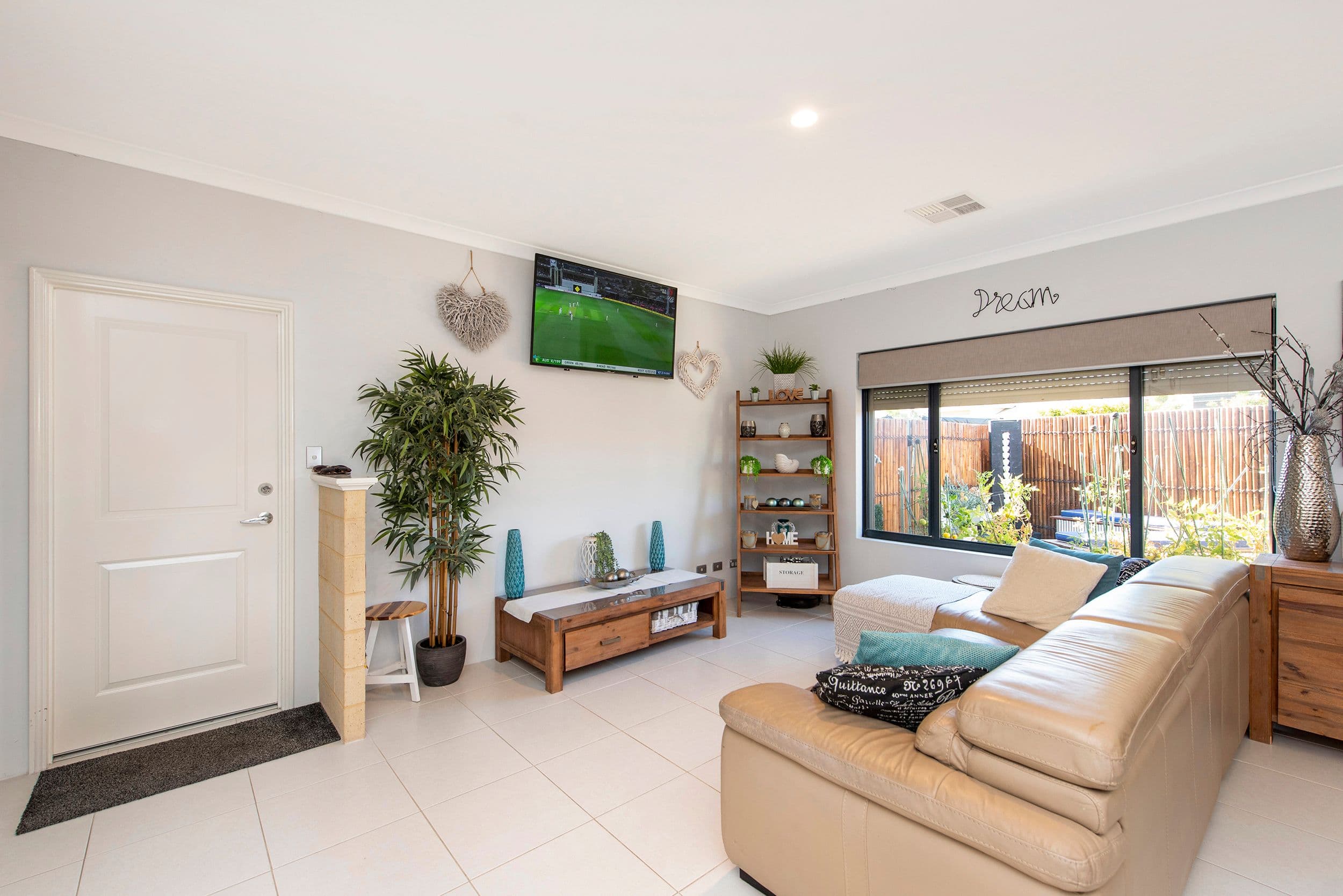 17 Emary Rise, Baldivis WA 6171, Baldivis - Thumbnail 2