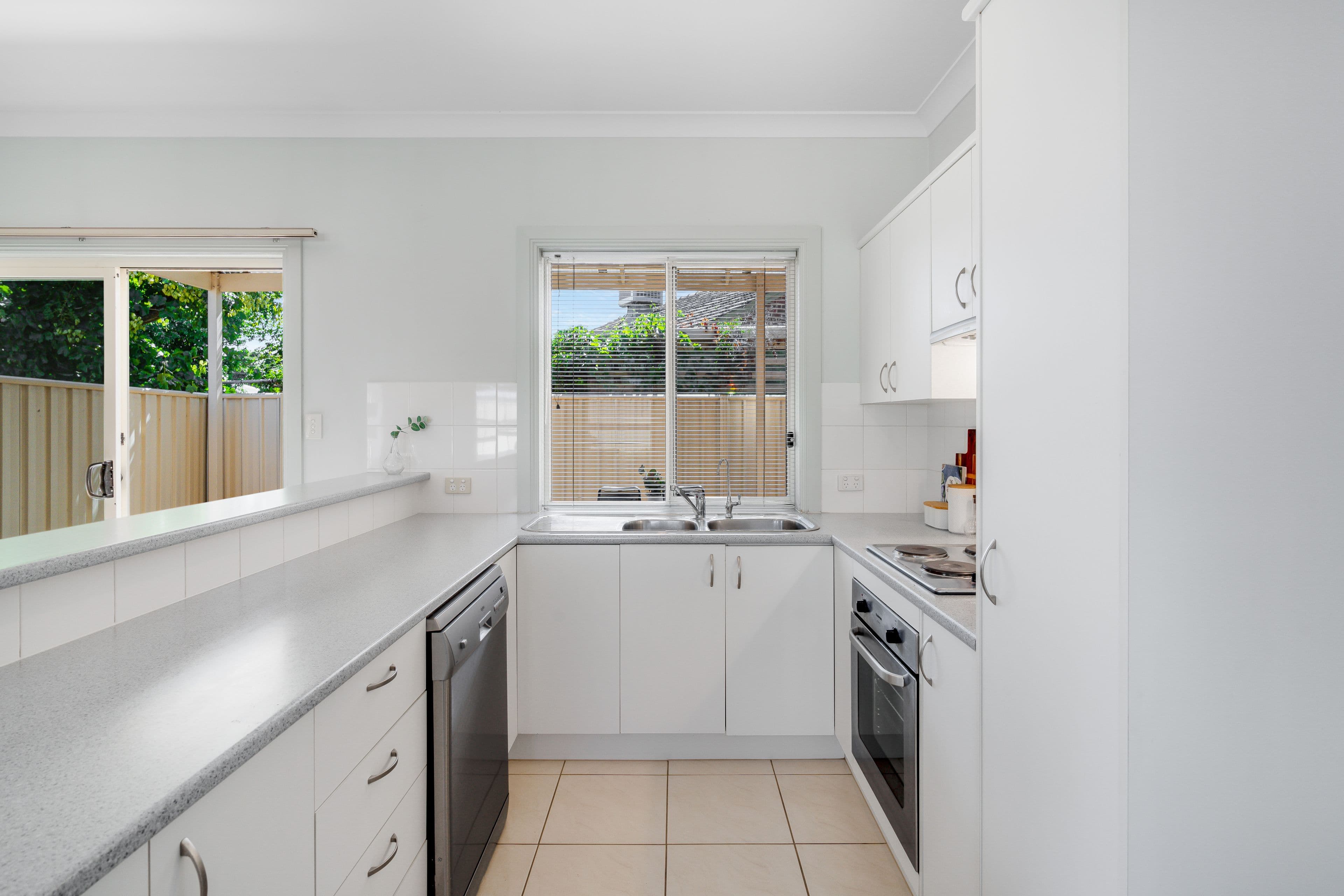 12 Gordon Avenue, Clearview SA 5085, Clearview - Thumbnail 8