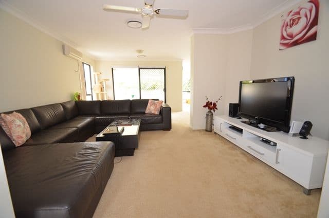 8 Mellissah Crescent, ARUNDEL QLD 4214, Arundel - Thumbnail 2