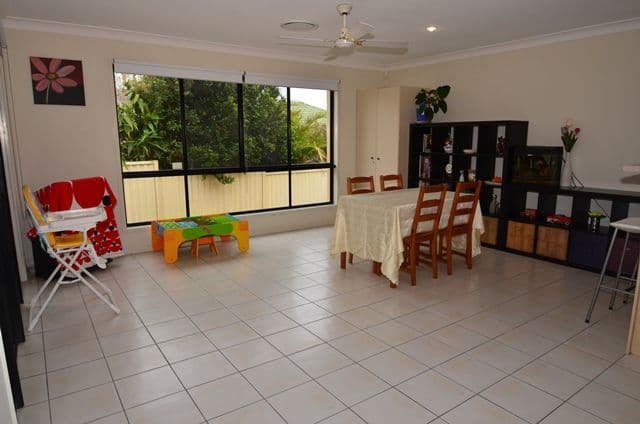 8 Mellissah Crescent, ARUNDEL QLD 4214, Arundel - Thumbnail 5