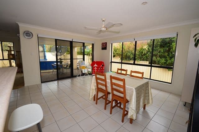8 Mellissah Crescent, ARUNDEL QLD 4214, Arundel - Thumbnail 6