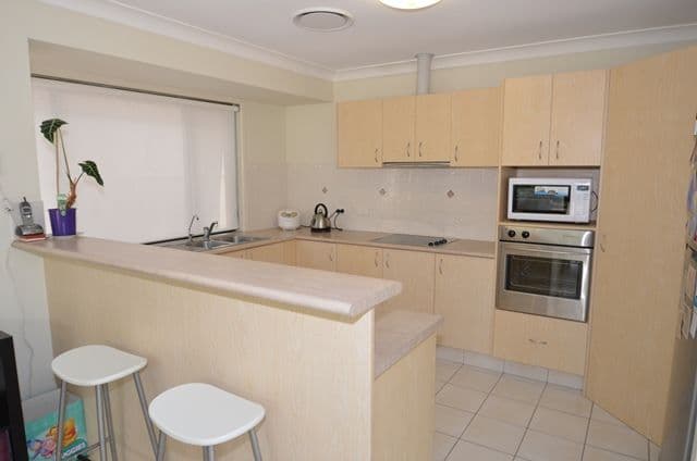 8 Mellissah Crescent, ARUNDEL QLD 4214, Arundel - Thumbnail 8
