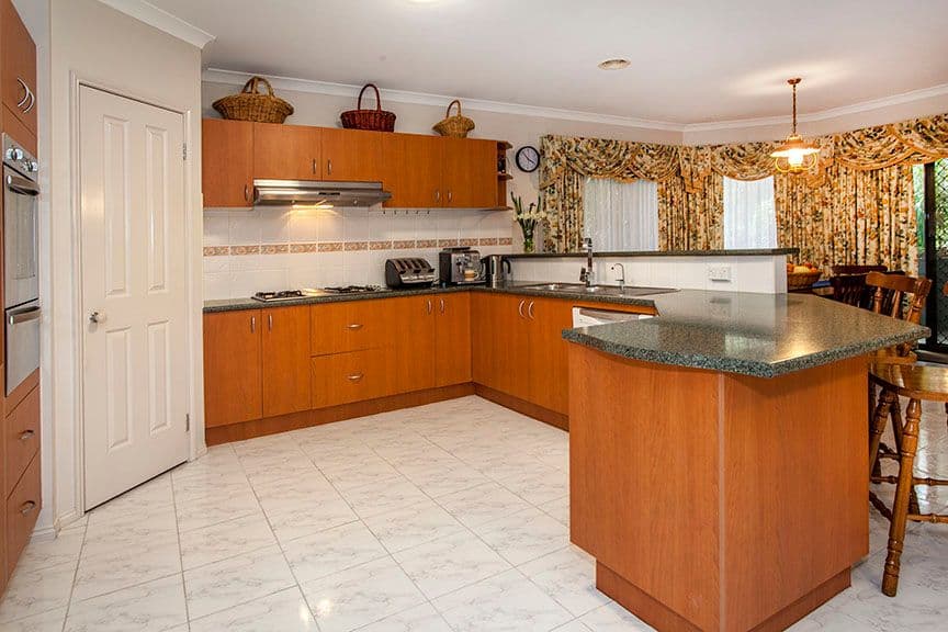 20 Glenview Place, Lysterfield VIC 3156, Lysterfield - Thumbnail 2