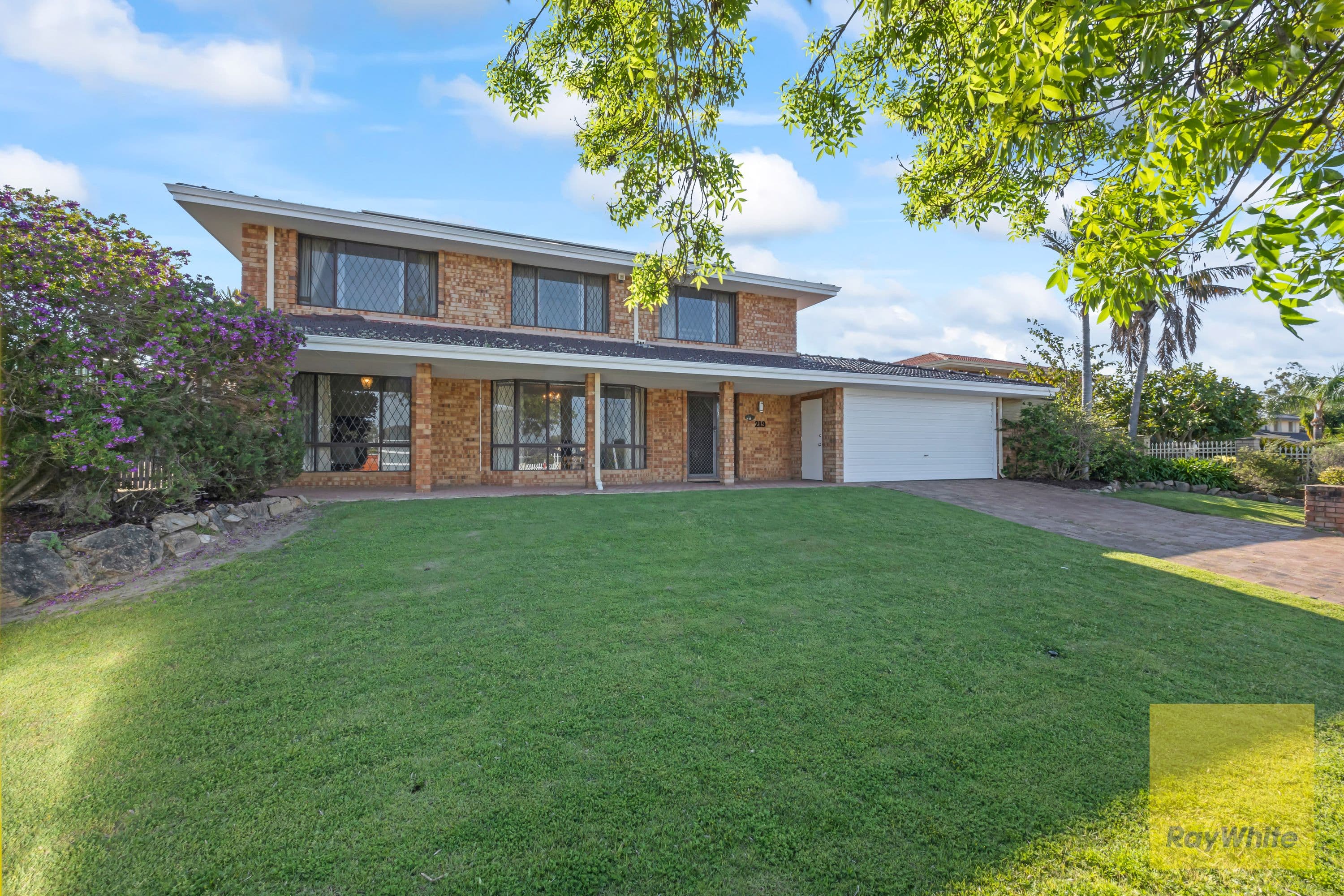 219 Summerlakes Parade, Ballajura WA 6066, Ballajura - Image 1