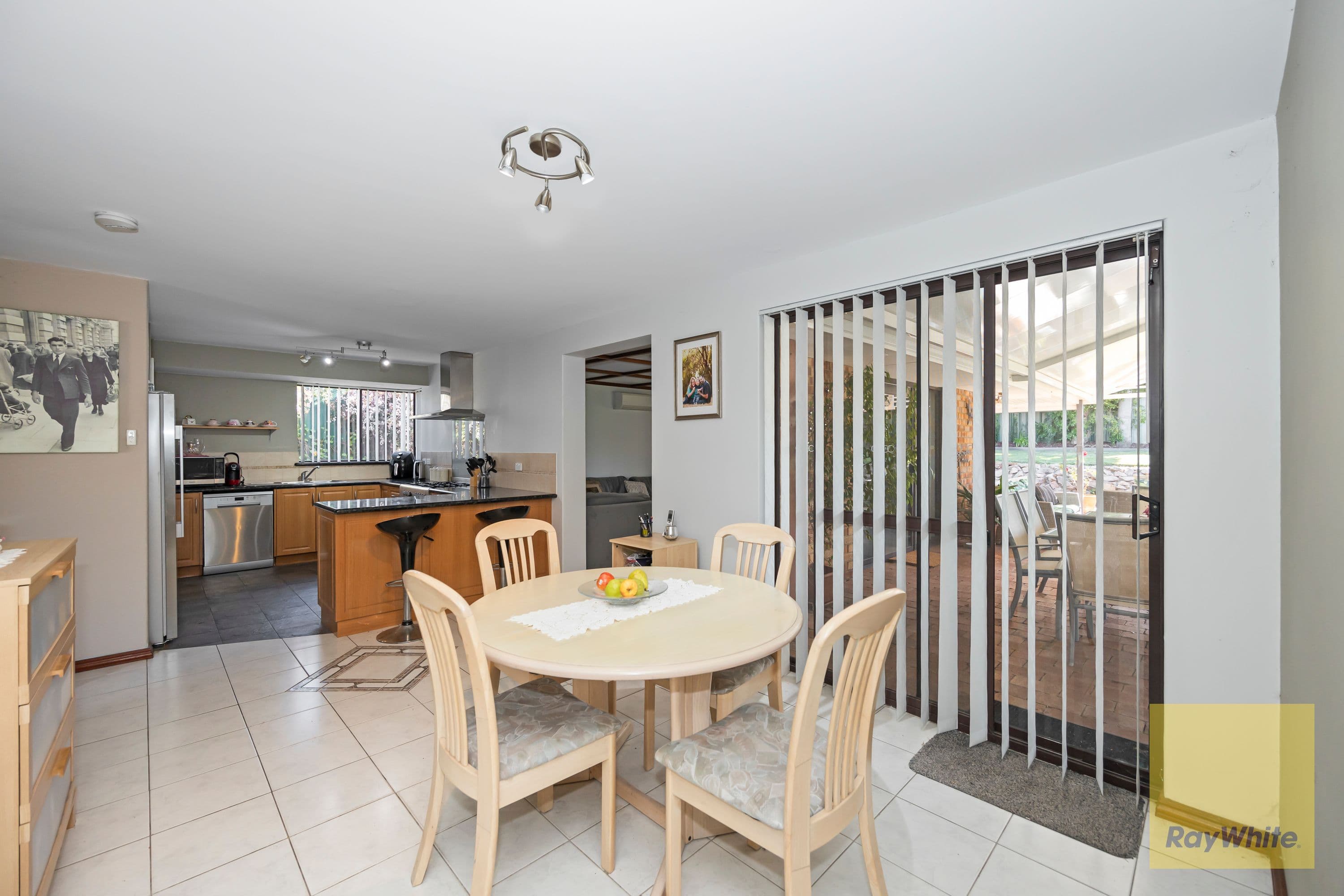219 Summerlakes Parade, Ballajura WA 6066, Ballajura - Thumbnail 4