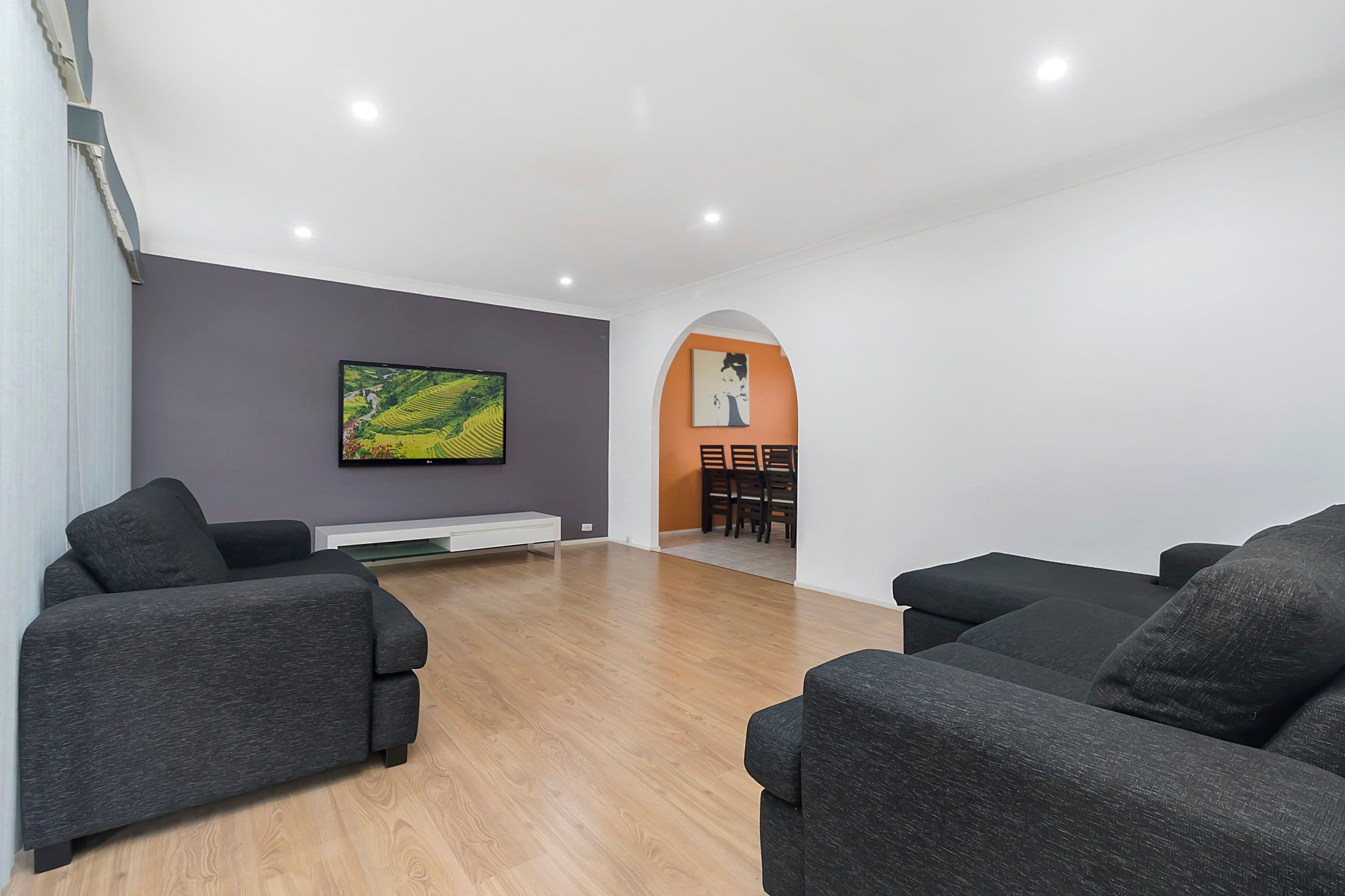 27 Doncaster Avenue, Casula - Thumbnail 4