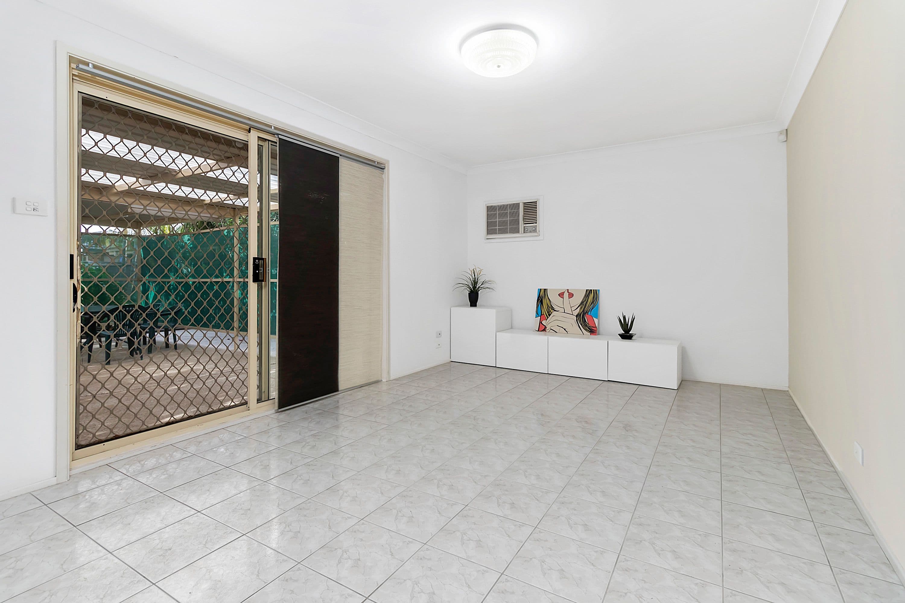 27 Doncaster Avenue, Casula - Thumbnail 6