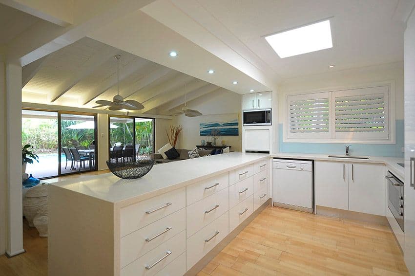 10 Salacia Avenue, Mermaid Waters QLD 4218, Mermaid Waters - Thumbnail 4