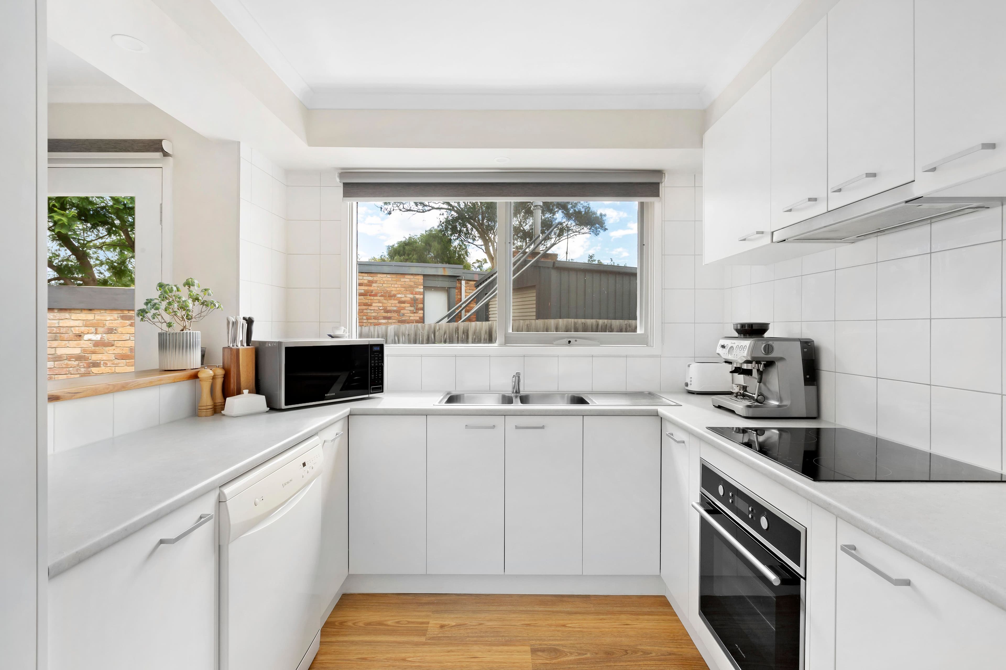 4 Bindi Close, Frankston VIC 3199, Frankston - Thumbnail 4