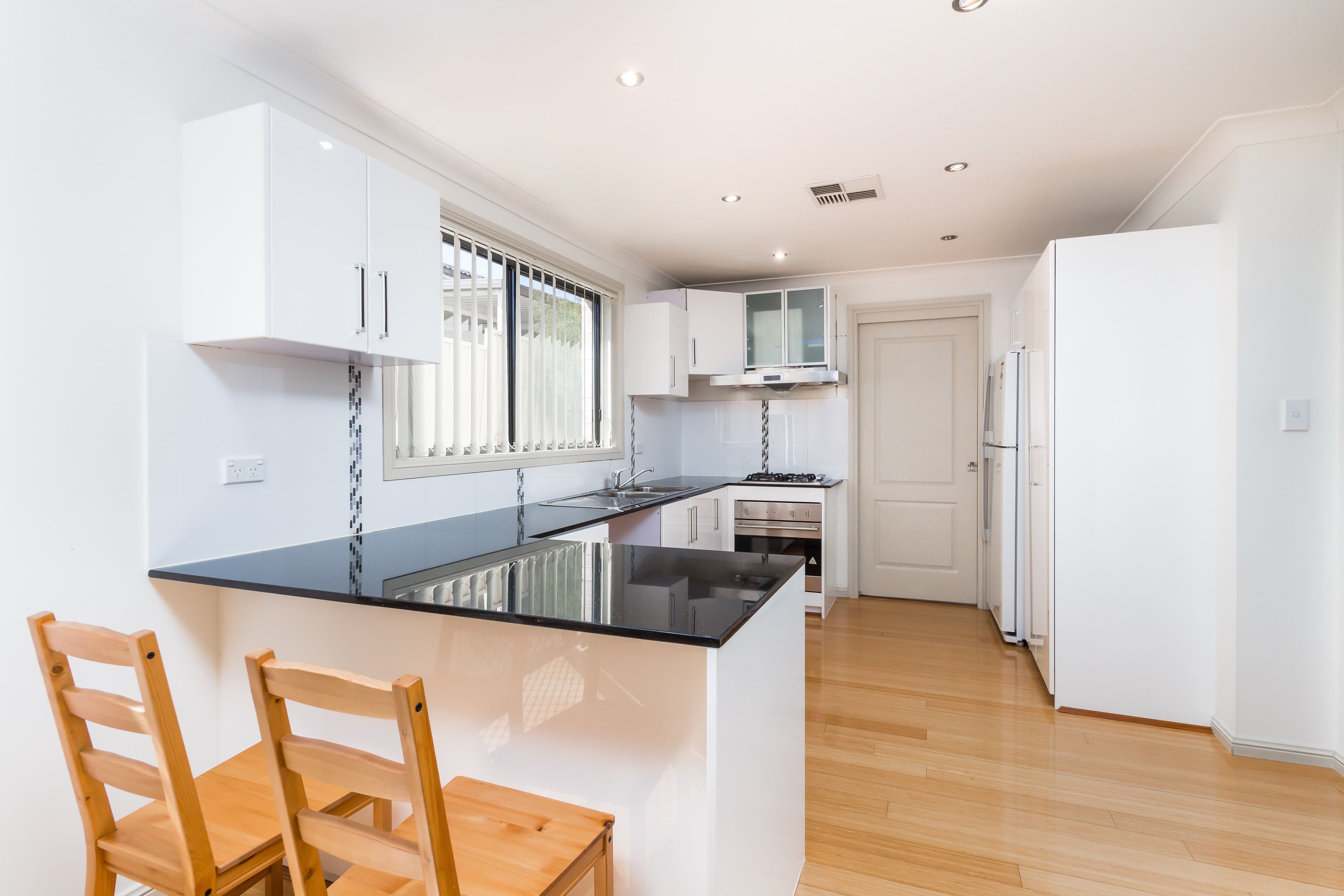 2 Nolan Place, Seven Hills - Thumbnail 5