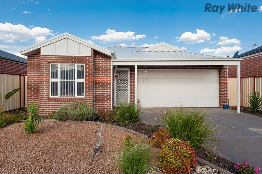 16 Pangbourne Avenue, Melton West VIC 3337, Melton West - Image 1