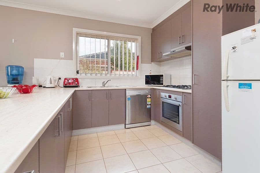 16 Pangbourne Avenue, Melton West VIC 3337, Melton West - Thumbnail 2