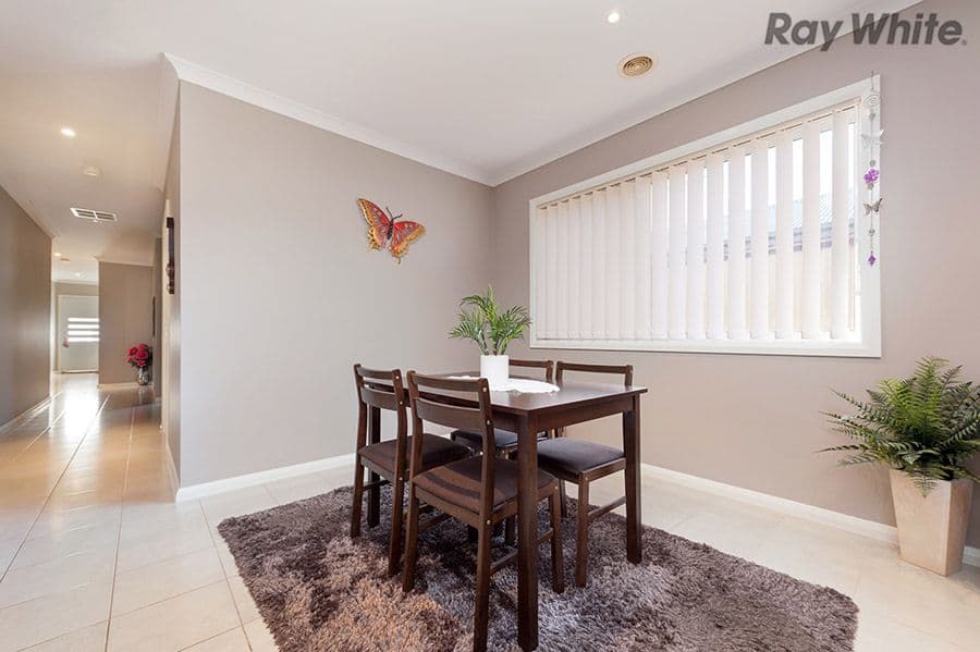 16 Pangbourne Avenue, Melton West VIC 3337, Melton West - Thumbnail 4
