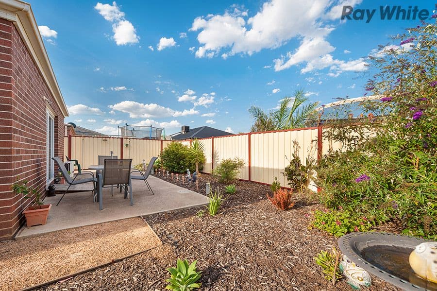 16 Pangbourne Avenue, Melton West VIC 3337, Melton West - Thumbnail 6