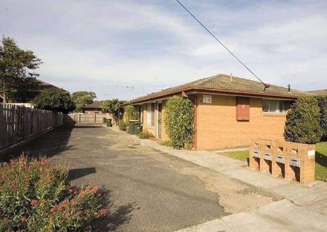 10  Carder Avenue, SEAFORD VIC 3198, Seaford - Image 1