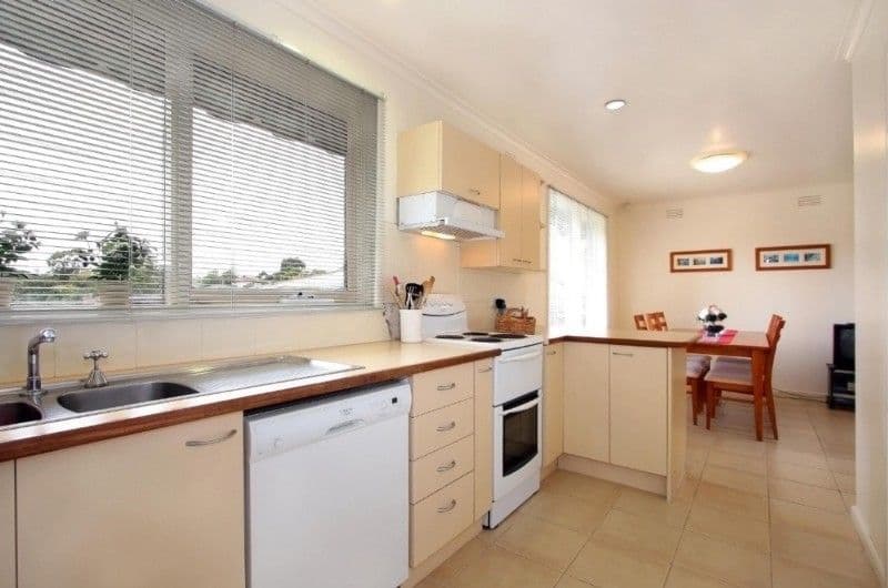 13 Sampson Drive, MOUNT WAVERLEY VIC 3149, Mount Waverley - Thumbnail 4