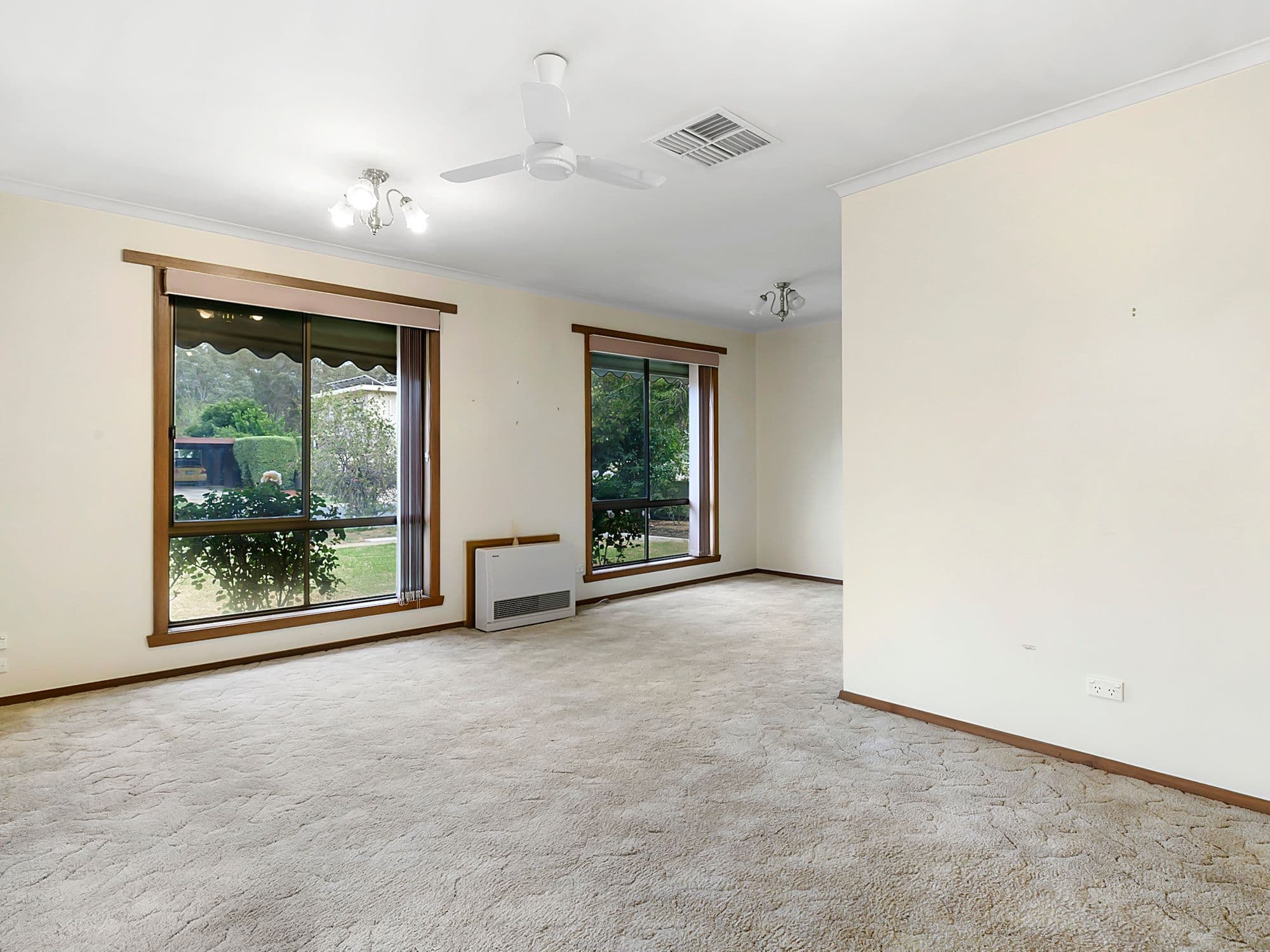 114 Coish Avenue, Benalla VIC 3672, Benalla - Thumbnail 3