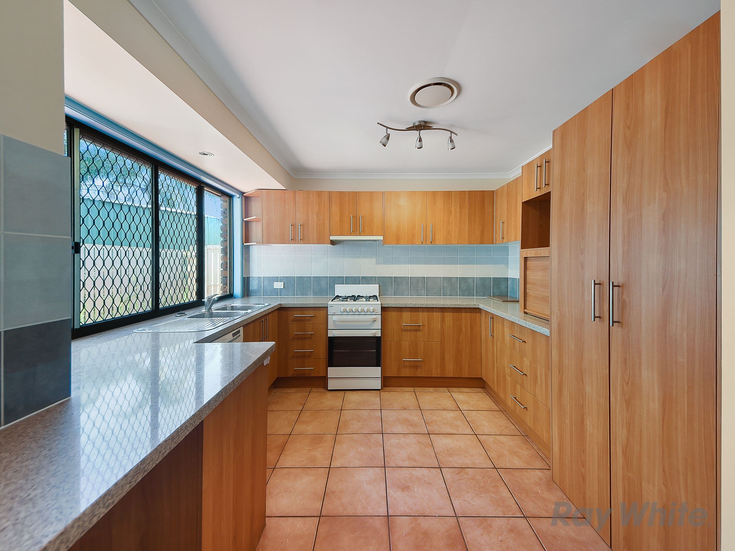 2 Willowood Street, Bracken Ridge QLD 4017, Bracken Ridge - Thumbnail 2