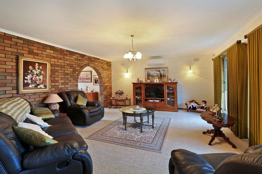 100 Bellevue Avenue, Highton VIC 3216, Highton - Thumbnail 2