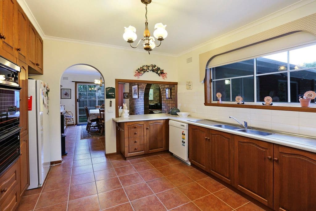 100 Bellevue Avenue, Highton VIC 3216, Highton - Thumbnail 7