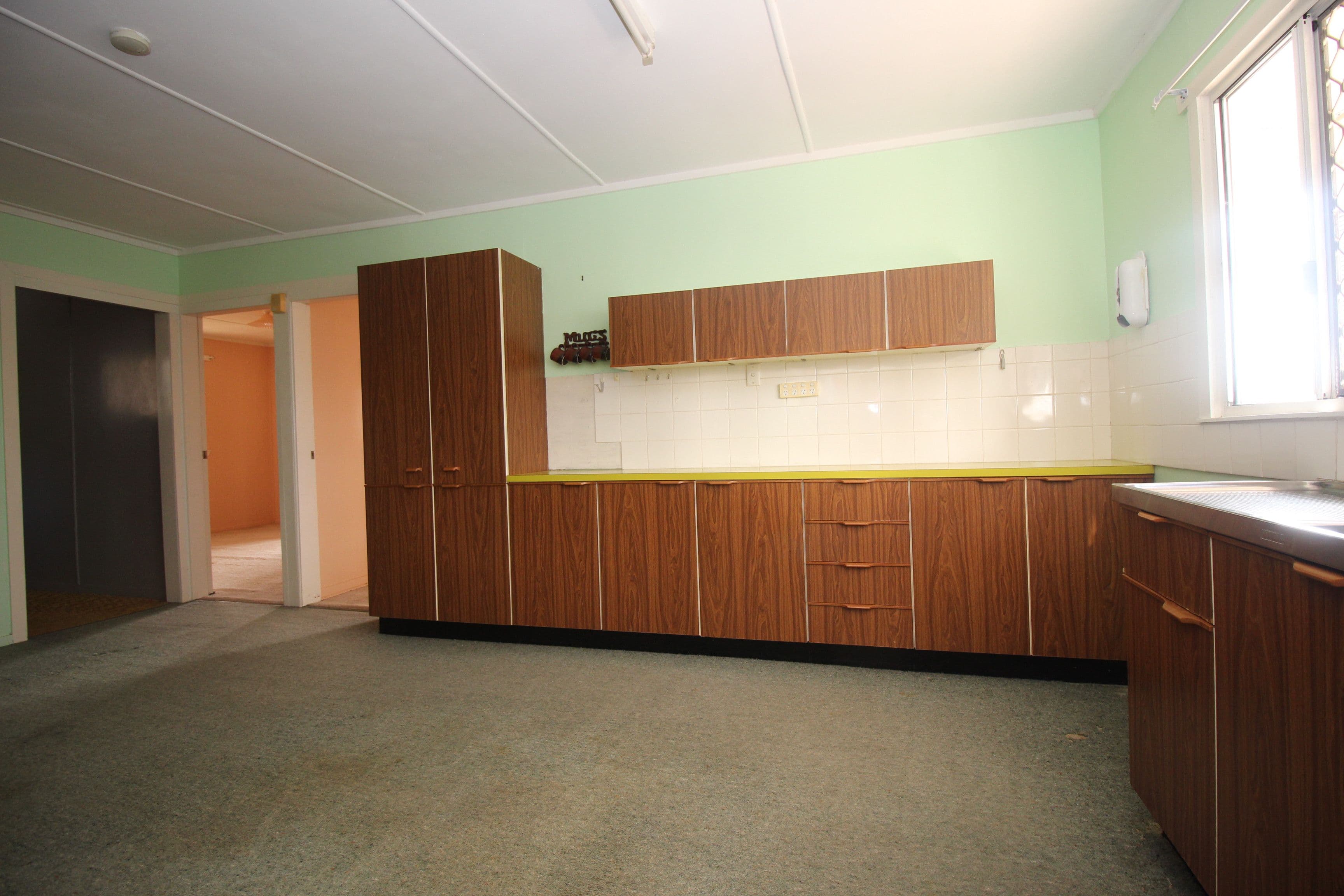 39 Roberts Street, Emerald QLD 4720, Emerald - Thumbnail 7