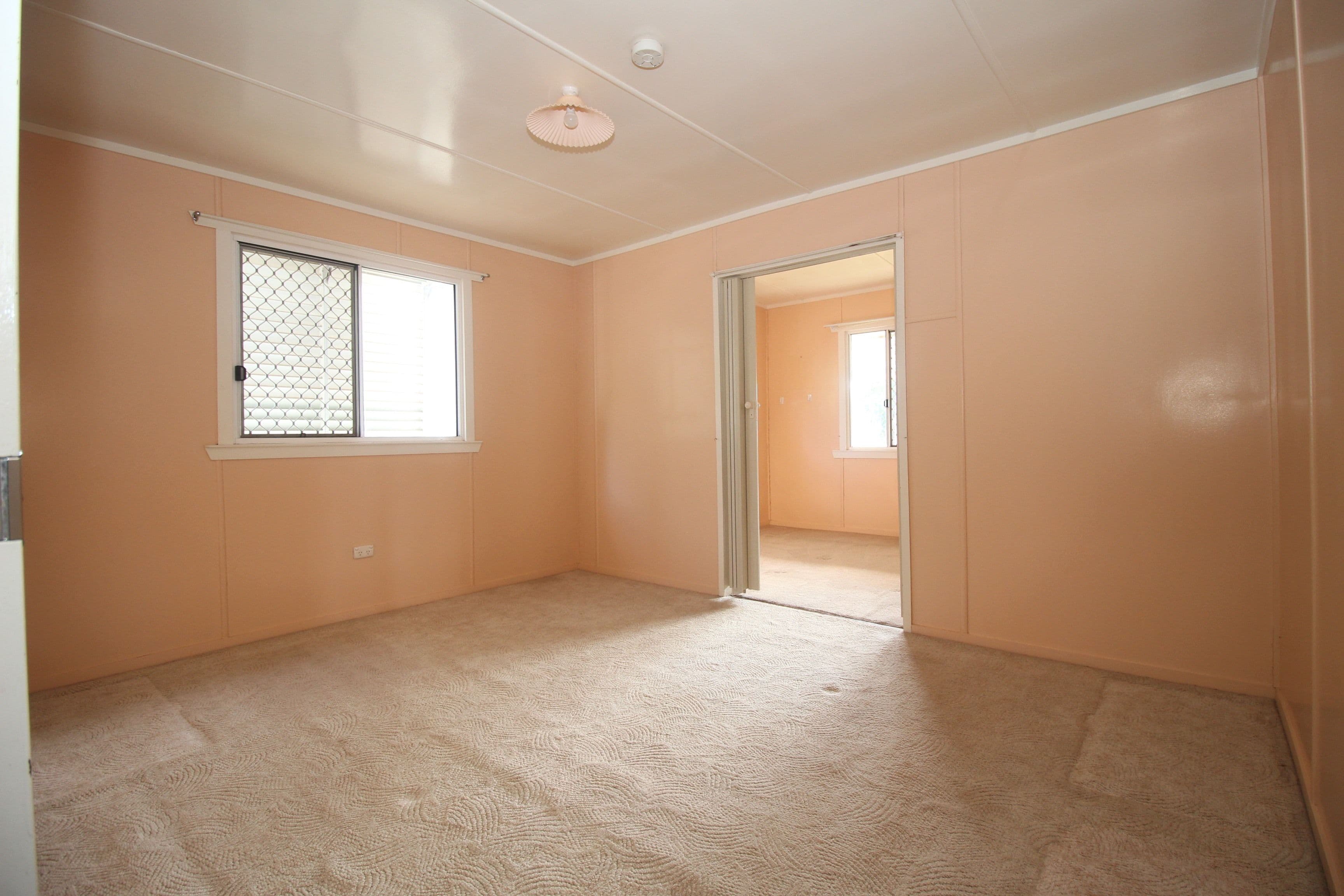 39 Roberts Street, Emerald QLD 4720, Emerald - Thumbnail 8