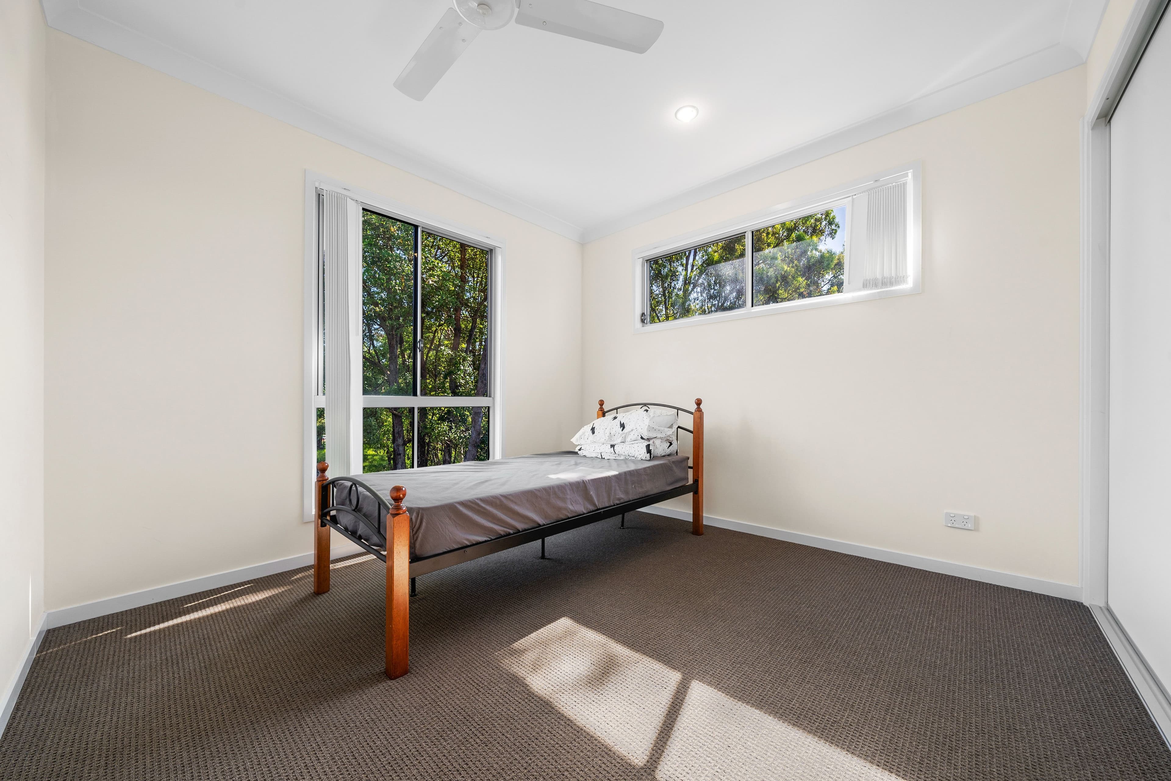 33 Jellicoe Street, Loganlea QLD 4131, Loganlea - Thumbnail 2
