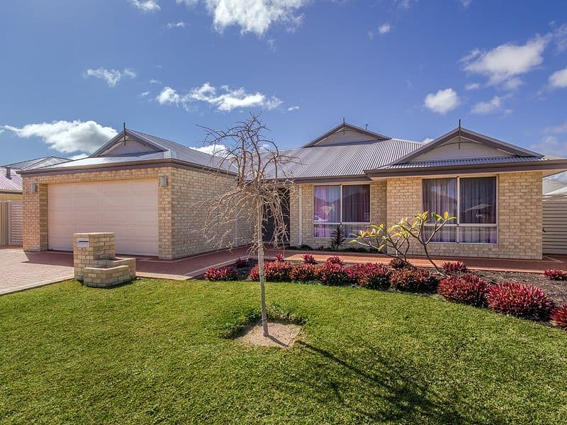 18 Peacock Avenue, Singleton WA 6175, Singleton - Thumbnail 2