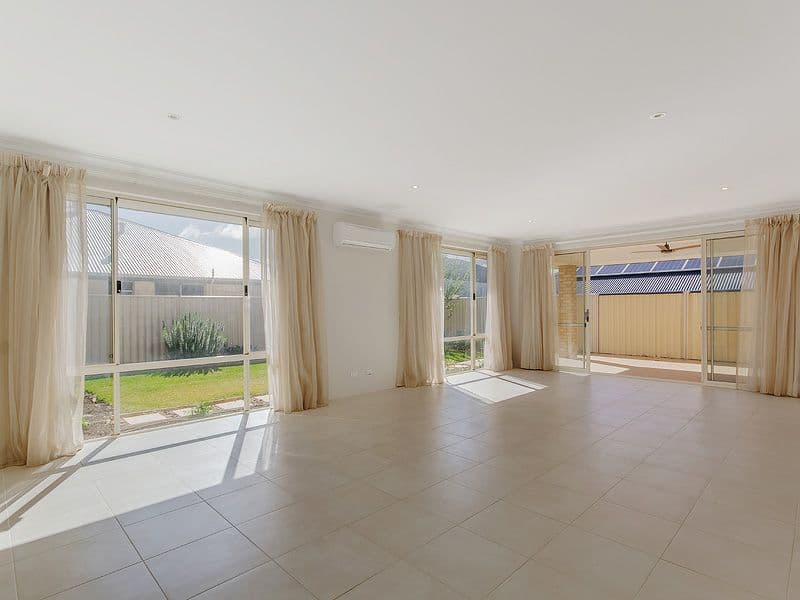 18 Peacock Avenue, Singleton WA 6175, Singleton - Thumbnail 4